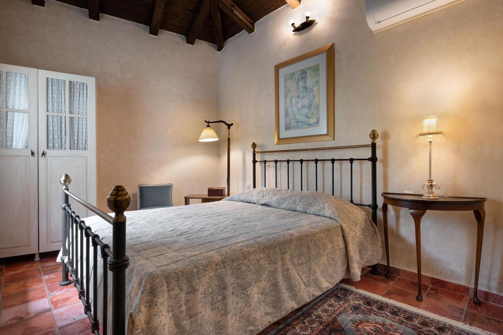 Ostra Menalon Luxury Suites Kardaras Exterior photo